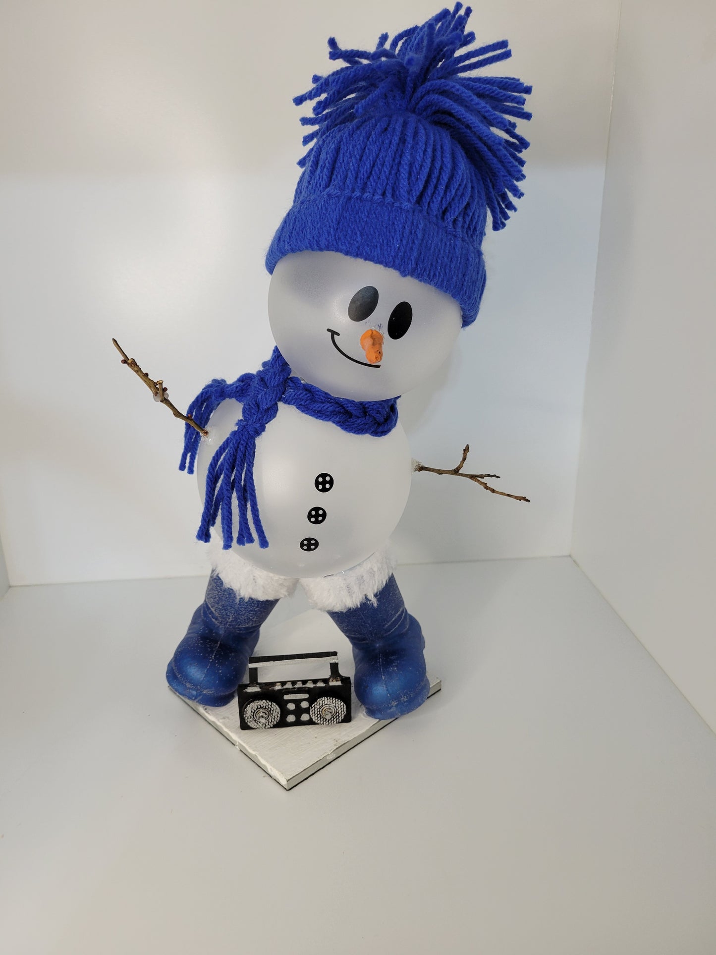Handmade Snowman Decor, Winter Decoration, Holiday Gift, Unique Snowman Figurine, Festive Home Accent, Handmade Products