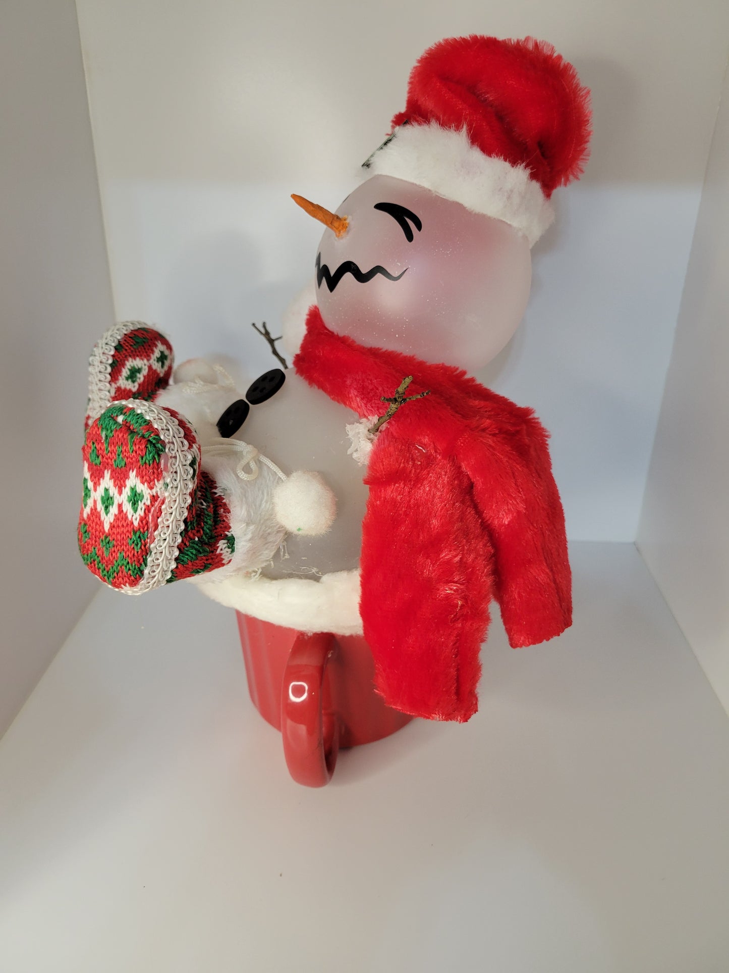 Festive Snowman Holiday Decor with Cozy Accessories