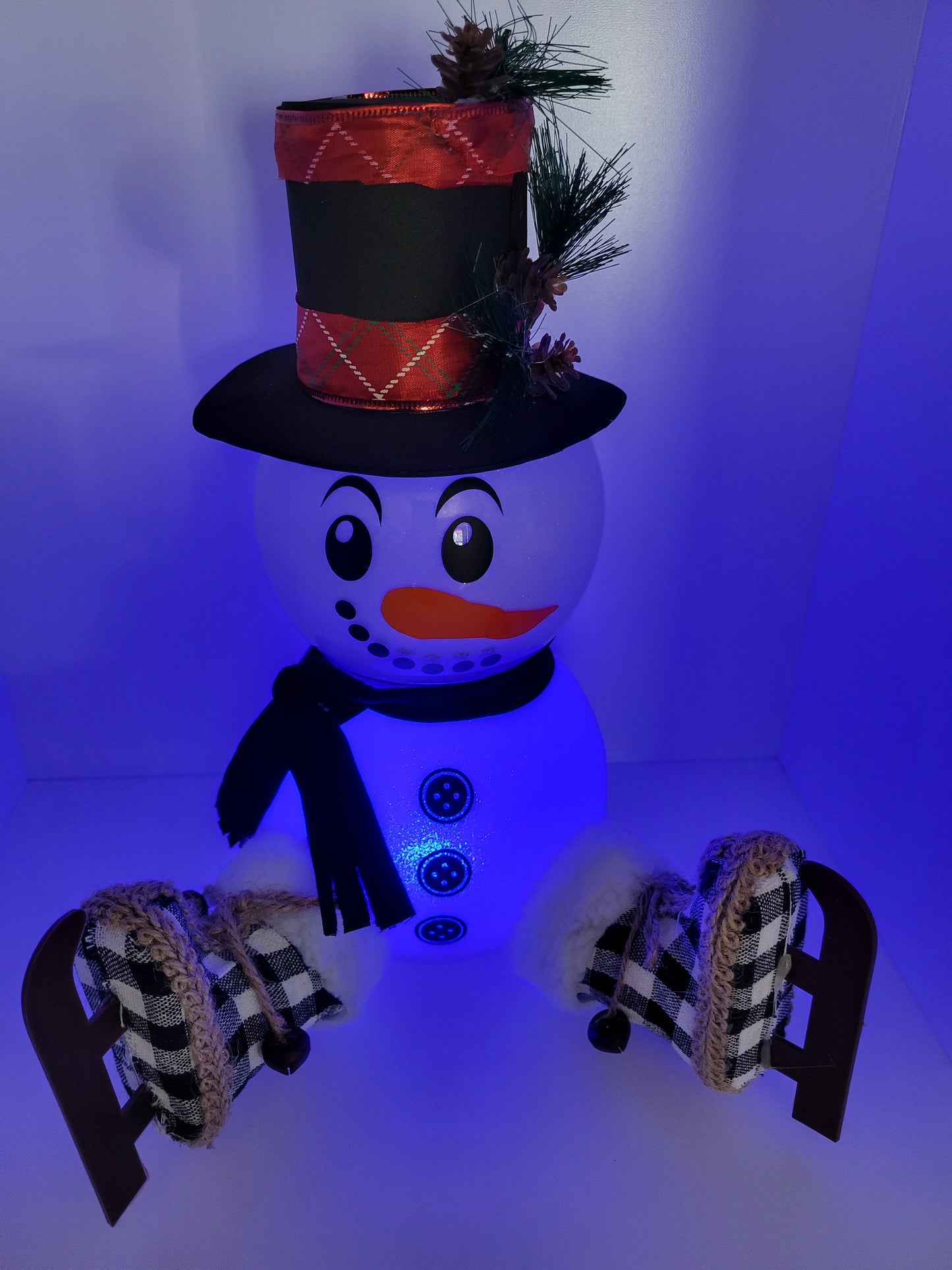 Festive Snowman with Scarf and Hat Christmas Decoration