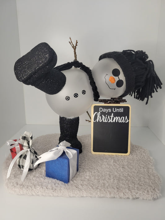 Christmas Countdown Snowman Decoration with Chalkboard